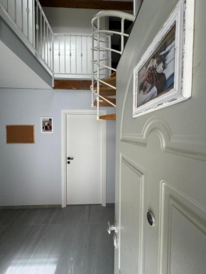 Alfonsino House
